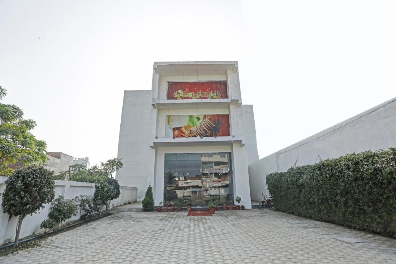 Oyo Flagship 80971 The Lime Tree Bareilly Extérieur photo
