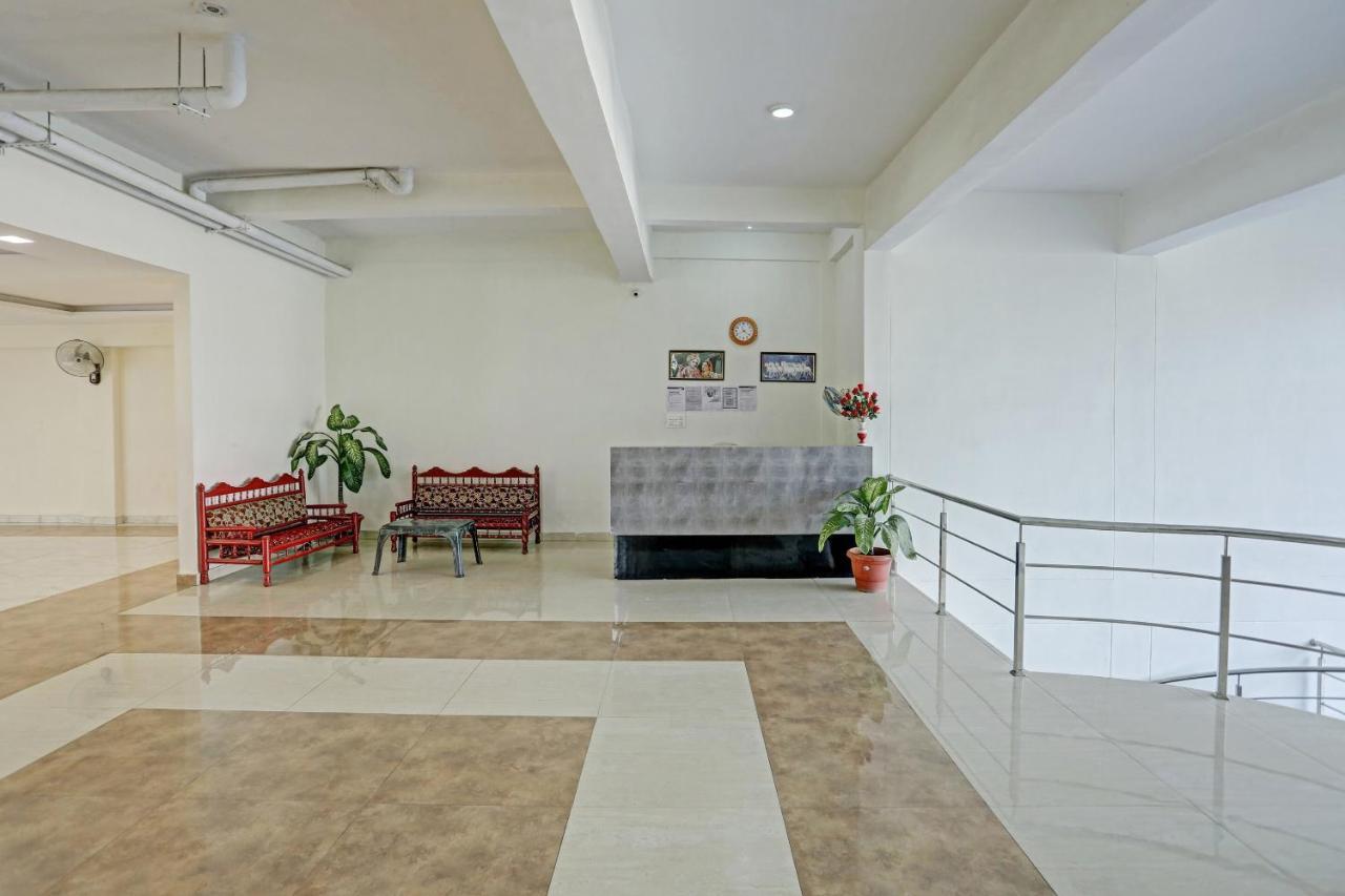 Oyo Flagship 80971 The Lime Tree Bareilly Extérieur photo