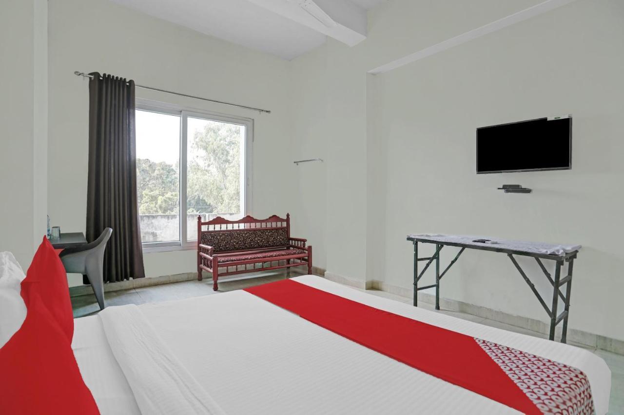 Oyo Flagship 80971 The Lime Tree Bareilly Extérieur photo