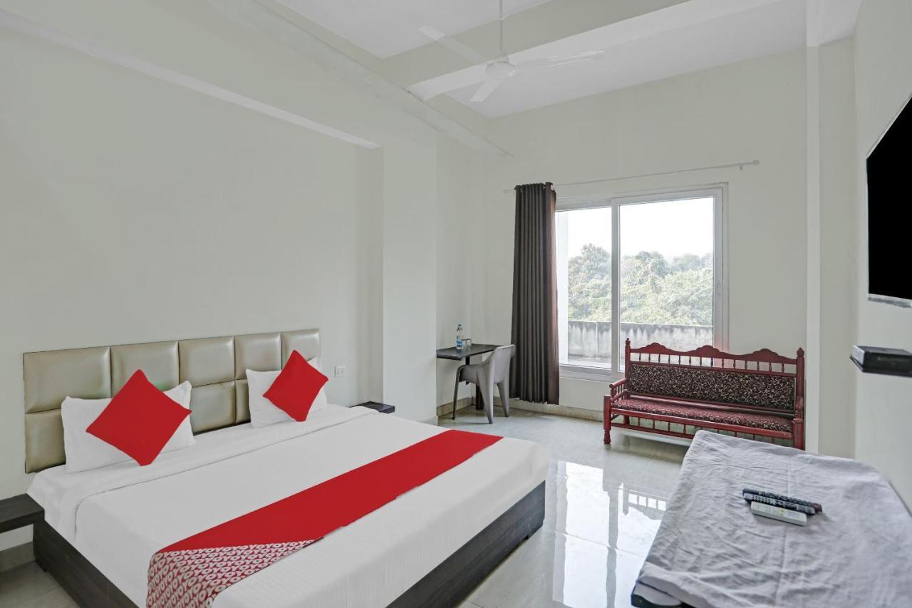Oyo Flagship 80971 The Lime Tree Bareilly Extérieur photo