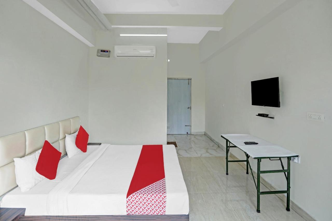 Oyo Flagship 80971 The Lime Tree Bareilly Extérieur photo